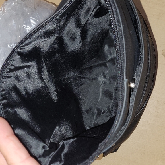 NEW, Black leather large crossbody purse. Lots of room. - Picture 10 of 10